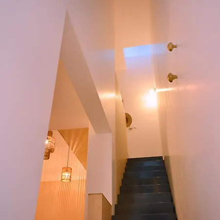 Nyaraló East-west *